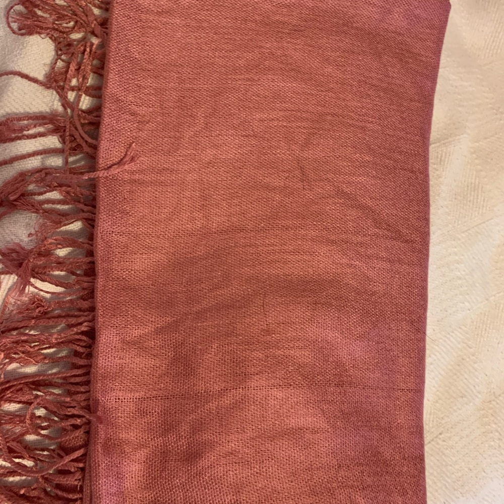 Beautiful mauve scarf never used! Very pretty!